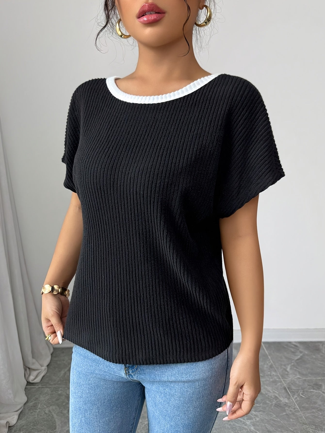 Veloria™ Women’s Elegant V-Neck Bow Back T-Shirt – Lightweight Casual Chic Top